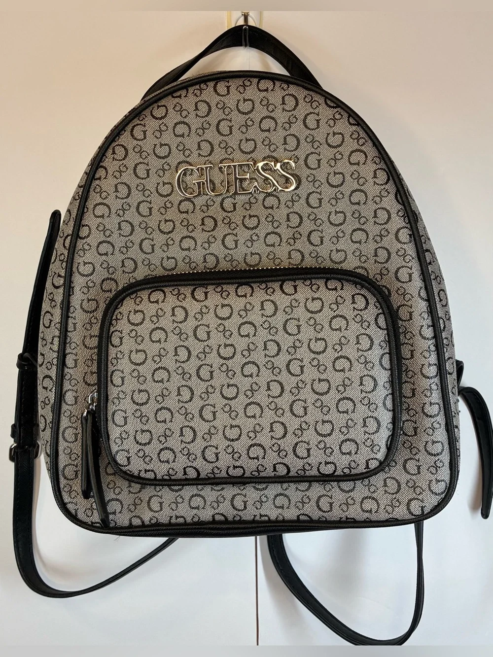 g by guess mini backpack Factory Evan Color-Block Crossbody This powerful backpack has it all Guess Girl Mini Backpack 4G